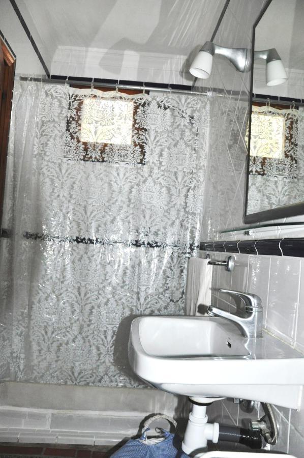 Apartment San Ambrosio - In Gruener Oase Mit Terrasse, Pool, Heizung, Wifi *