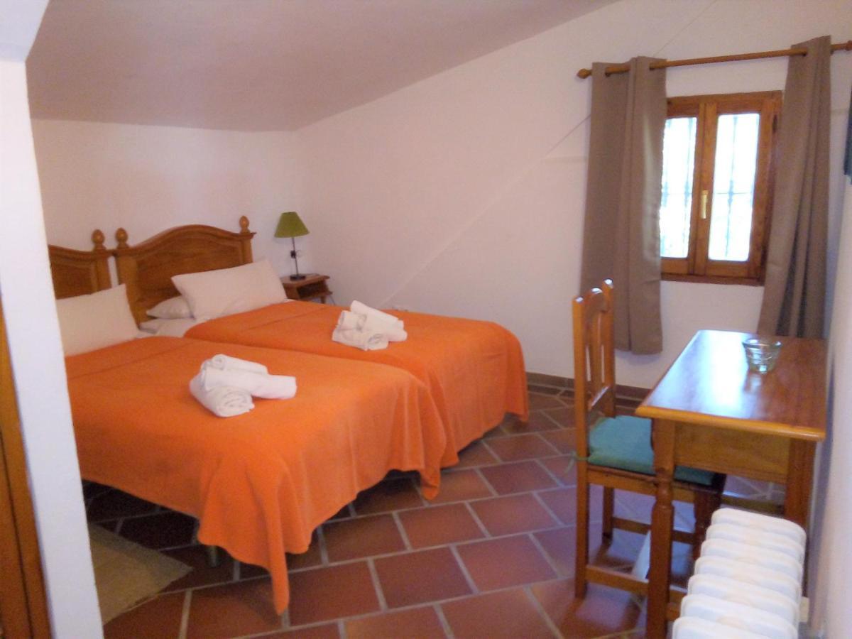 Apartment San Ambrosio - In Gruener Oase Mit Terrasse, Pool, Heizung, Wifi