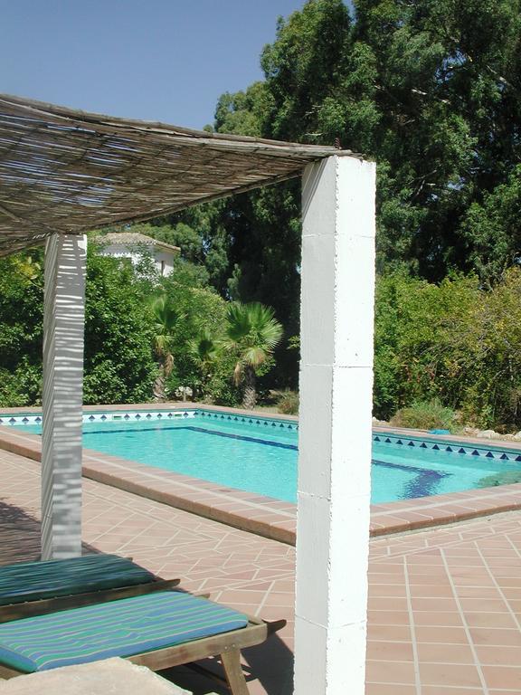 Apartment San Ambrosio - In Gruener Oase Mit Terrasse, Pool, Heizung, Wifi *