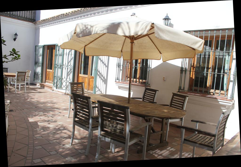Apartment San Ambrosio - In Gruener Oase Mit Terrasse, Pool, Heizung, Wifi