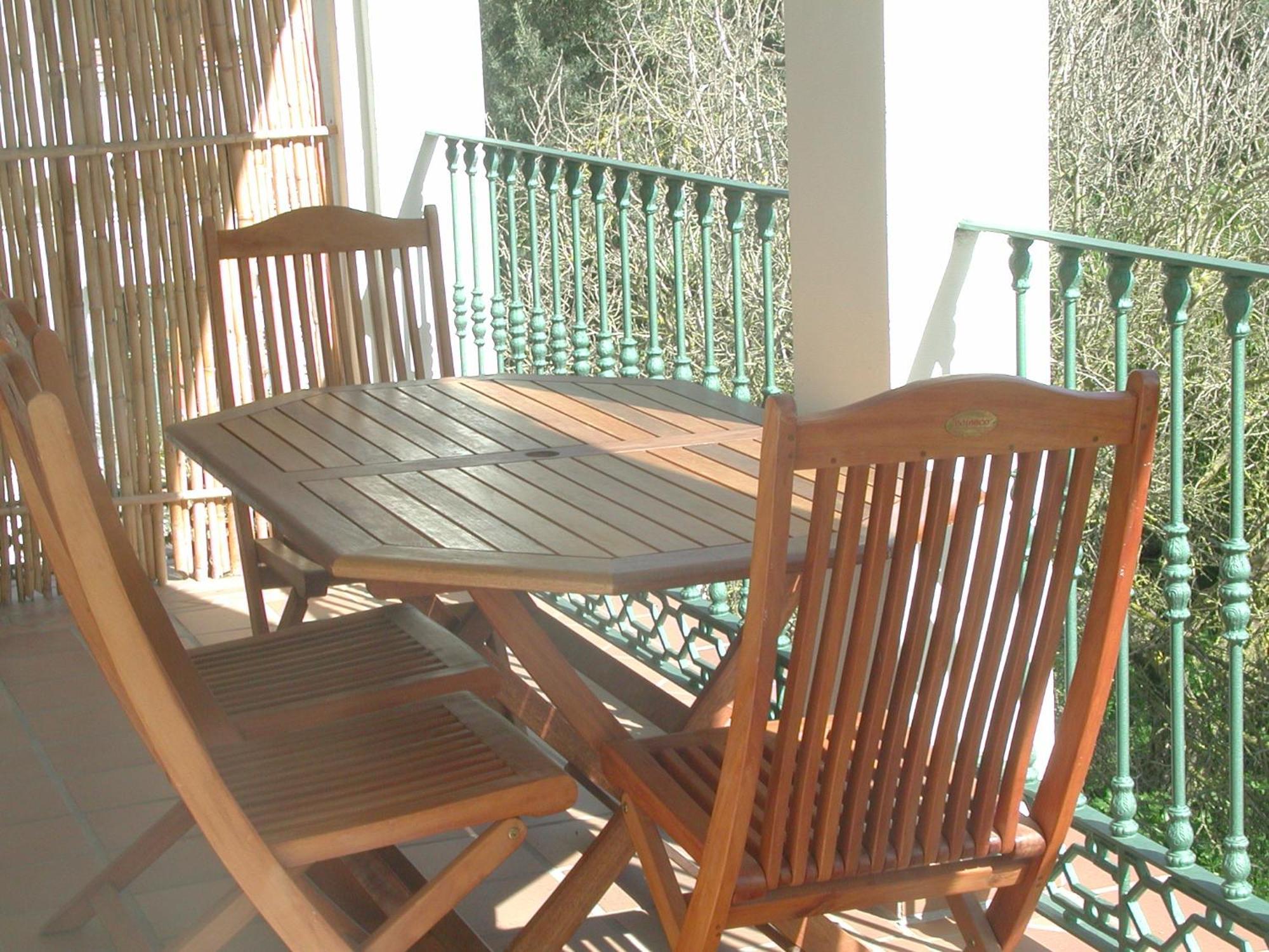 Apartment San Ambrosio - In Gruener Oase Mit Terrasse, Pool, Heizung, Wifi